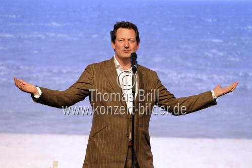 Deutsche Kabarettist Eckart von Hirschhausen gastiert mit seinem Programm 
