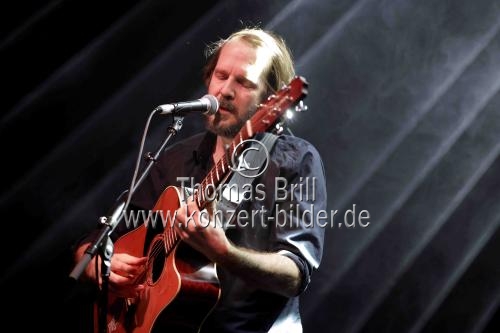 Deutscher Liedermacher Gisbert zu Knyphausen gastiert auf seiner 