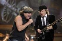 Australische Hardrock-Band AC/DC gastierten mit Sänger Brian Johnson und Gitarrist Angus Young auf ihrer "Black Ice" im ISS Dome Düsseldorf (&copy; )