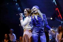 Schwedische Abba-Coverband "AbbaMania The Show" gastiert auf ihrer „50 Jahre Waterloo“-Jubiläumstour in der Lanxess Arena Köln (&copy; Thomas Brill)