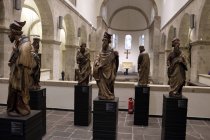 Acht Propheten aus dem Kölner Rathaus, Köln, Historisches Rathaus, Eiche, fabig gefasst, um 1414 im Museum Schnütgen Köln (© Thomas Brill)