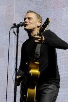 Kanadische Rock-Snger Bryan Adams gastiert auf seiner "11"-Tour in der Lanxess-Arena Kln (© Thomas Brill)