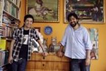 Deutsch-Iranischer Regisseur Ali Samadi Ahadi und Navid Akhavan im Interview über ihren neuen Film "Salami Aleikum", einer turbulente Komödie mit Wolfgang Stumph, die ab 23. Juli 2009 in den Kinos zu sehen ist, in der Hardtstraße Köln (&copy; Thomas Brill)