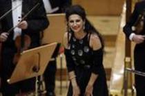 Italienische Sopranistin Lucia Aliberti gastiert mit ihrem Programm "Verdissimo" in Begleitung des Symphonieorchester des Nationaltheaters Prag unter der Leitung von Frantiek Drs in der Philharmonie Köln (© Thomas Brill)