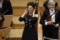 Italienische Sopranistin Lucia Aliberti gastiert mit ihrem Programm "Verdissimo" in Begleitung des Symphonieorchester des Nationaltheaters Prag unter der Leitung von Frantiek Drs in der Philharmonie Köln (© Thomas Brill)