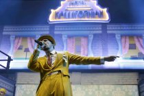 Deutsche Rapper Lukas Strobel alias Alligatoah gastiert auf seiner "Wie Zuhause"-Tour in der Lanxess Arena Köln (© Thomas Brill)