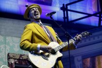 Deutsche Rapper Lukas Strobel alias Alligatoah gastiert auf seiner "Wie Zuhause"-Tour in der Lanxess Arena Köln (© Thomas Brill)