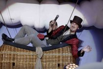 Deutsche Rapper Alligatoah gastiert auf seiner "Obdachlos Open Air"-Tour auf der Open-Air-Bühne am Tanzbrunnen Köln (© Thomas Brill)