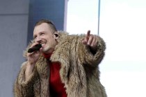 Deutsche Rapper Lukas Strobel alias Alligatoah gastiert auf seiner "Out of Office"-Tour Open Air am Tanzbrunnen Köln (© Thomas Brill)