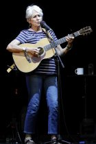 Amerikanische Folk-Sängerin Joan Baez gastiert auf ihrer "Fare thee well"-Tour auf dem Roncalliplatz in Köln (© Thomas Brill)