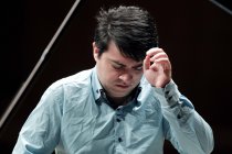 Ungarische Pianist János Balázs gastiert in der Philharmonie Köln (© Thomas Brill)