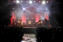 Britische Progressive-Rockgruppe Barclay James Harvest feat. Les Holroyd gastiert auf ihrer "Retrospective"-Tour im Theater am Tanzbrunnen Köln (© Thomas Brill)