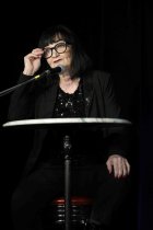 Deutsche Kabarettistin Marina Barth gastiert mit ihrem "Jahresrückblick"-Programm im Klingelpütz Theater Köln (&copy; Thomas Brill)