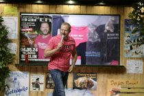 Deutsche Stand Up-Comedian Mario Barth gastiert mit seinem Programm "Männer sind Frauen, manchmal aber auch ... vielleicht" in der Lanxess-Arena Köln (&copy; Thomas Brill)