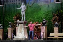 Deutsche Stand Up-Comedian Mario Barth gastiert mit seinem Programm "Männer sind Frauen, manchmal aber auch ... vielleicht" in der Lanxess-Arena Köln (&copy; Thomas Brill)
