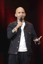 Deutsche Comedian Markus Barth moderiert die Eröffnungsshow "KÖLN LACHT!" im Rahmen des 31. Köln Comedy Festival im Gloria Theater Köln (&copy; Thomas Brill)