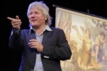 Deutscher Kabarettist Jürgen Becker gastiert zum Abschluß seiner "Ja, was glauben Sie denn?"-Tour am Tanzbrunnen Köln (© Thomas Brill)