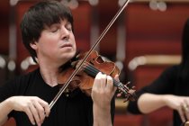 Amerikanischer Violinist Joshua Bell leitet das Orchester der Academy of St Martin in the Fields in der Philharmonie Köln (© Thomas Brill)