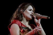 Deutsche Schlagersängerin Andrea Berg gastiert auf ihrer "Die Tournee des Jahres! Live 2017" in der Lanxess-Arena Köln (© Thomas Brill)