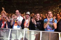 Deutsche Schlagersängerin Andrea Berg gastiert auf ihrer "Die Tournee des Jahres! Live 2017" in der Lanxess-Arena Köln (© Thomas Brill)