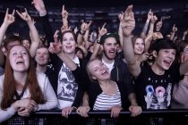 Schottische Alternative Rockband Biffy Clyro gastiert auf ihrer "Ellipsis"-Tour in der Lanxess-Arena Köln (© Thomas Brill)