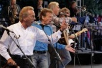 Kölner Mundart-Musikgruppe Bläck Fööss gastieren auf ihrer "Alles für die Liebe..."-Tour Open Air am Tanzbrunnen Köln (© Thomas Brill)
