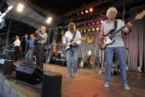Kölner Mundart-Musikgruppe Bläck Fööss gastieren auf ihrer "Alles für die Liebe..."-Tour Open Air am Tanzbrunnen Köln (© Thomas Brill)