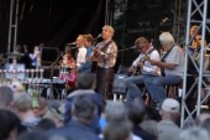 Kölner Mundart-Musikgruppe Bläck Fööss gastieren auf ihrer "Alles für die Liebe..."-Tour Open Air am Tanzbrunnen Köln (© Thomas Brill)