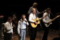 Kölner Mundart-Musikgruppe Bläck Fööss gastiert mit ihrem "40 Jahre BLÄCK FÖÖSS"-Jubiläumskonzert in der Philharmonie Köln (© Thomas Brill)