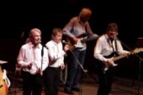 Kölner Mundart-Musikgruppe Bläck Fööss gastiert mit ihrem "40 Jahre BLÄCK FÖÖSS"-Jubiläumskonzert in der Philharmonie Köln (© Thomas Brill)