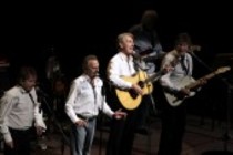 Kölner Mundart-Musikgruppe Bläck Fööss gastiert mit ihrem "40 Jahre BLÄCK FÖÖSS"-Jubiläumskonzert in der Philharmonie Köln (© Thomas Brill)