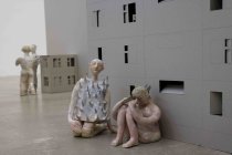 Künstlerin Anna Bochkova gastiert mit ihrer Ausstellung "Amoured Concrete" vom 10. Mai bis 22. Juni 2024 in der artothek Köln (© Thomas Brill)