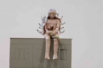 Künstlerin Anna Bochkova gastiert mit ihrer Ausstellung "Amoured Concrete" vom 10. Mai bis 22. Juni 2024 in der artothek Köln (© Thomas Brill)