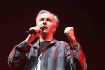 Rundfunk-Tanzorchester Ehrenfeld und Moderator Jan Böhmermann gastieren auf ihrer ''Eisern Ehrenfeld'' Tour in der Lanxess-Arena Köln (&copy; Thomas Brill)
