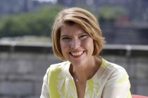 Deutsche Fernsehmoderatorin Bettina Böttinger feiert 10 Jahre Kölner Treff und 60 Jahre Bettina Böttinger auf der Hohenzollernbrücke Köln (© Thomas Brill)