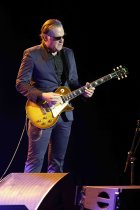 Amerikanische Blues- und Bluesrock-Gitarrist Joe Bonamassa gastiert auf seiner "Live in Concert" Tour in der Lanxess-Arena Köln (&copy; Thomas Brill)