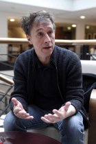 Französische Filmregisseur Bertrand Bonello im Interview über seinen neuen Film „Nocturama“ im Marriott Hotel Köln (© Thomas Brill)