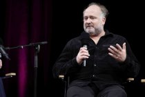 Deutsche Schriftsteller Jörg Bong liest aus seinem Historienroman „Die Flamme der Freihheit" im Rahmen der lit.COLOGNE Spezial im Klaus-von-Bismarck-Saal im Funkhaus Köln (© Thomas Brill)