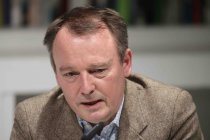 Deutsche Schriftsteller Mirko Bonné liest aus seinem neuen Roman "Seeland, Schneeland" im Literaturhaus Köln (© Thomas Brill)