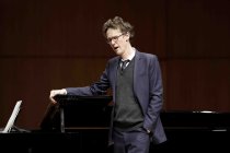 Britische Tenor Ian Bostridge gastiert in Begleitung des britischen Pianisten Julius Drake in der Kölner Philharmonie (&copy; Thomas Brill)