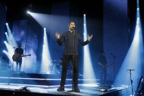 Deutsche Sänger Andreas Bourani gastiert auf seiner "Hey"-Tour in der Lanxess-Arena Köln (© Thomas Brill)