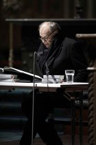 Österreichische Schauspieler Klaus Maria Brandauer liest Fjodor Dostojewskis "Großinquisitor" im Dom zu Köln (© Thomas Brill)