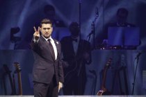 Kanadischer Jazz-Sänger Michael Bublé gastiert auf seiner "Love"-Tour in der Lanxess-Arena Köln (© Thomas Brill)