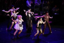 Das Musical "Cabaret" mit dem deutsche Chansonnier Tim Fischer gastiert vom 30. Juli bis 04. August 2024 im Rahmen des 35. Kölner Sommerfestivals in der Kölner Philharmonie (&copy; Thomas Brill)