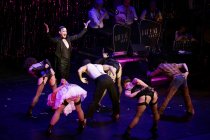Das Musical "Cabaret" mit dem deutsche Chansonnier Tim Fischer gastiert vom 30. Juli bis 04. August 2024 im Rahmen des 35. Kölner Sommerfestivals in der Kölner Philharmonie (&copy; Thomas Brill)
