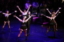Das Musical "Cabaret" mit dem deutsche Chansonnier Tim Fischer gastiert vom 30. Juli bis 04. August 2024 im Rahmen des 35. Kölner Sommerfestivals in der Kölner Philharmonie (&copy; Thomas Brill)