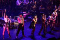 Das Musical "Cabaret" mit dem deutsche Chansonnier Tim Fischer gastiert vom 30. Juli bis 04. August 2024 im Rahmen des 35. Kölner Sommerfestivals in der Kölner Philharmonie (&copy; Thomas Brill)