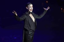 Das Musical "Cabaret" mit dem deutsche Chansonnier Tim Fischer gastiert vom 30. Juli bis 04. August 2024 im Rahmen des 35. Kölner Sommerfestivals in der Kölner Philharmonie (&copy; Thomas Brill)