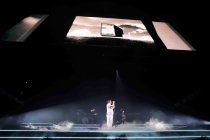 Schottischer Sänger Lewis Capaldi gastiert auf seiner "Broken By Desire To Be Heavenly Sent"-Tour in der Lanxess-Arena Köln (© Thomas Brill)