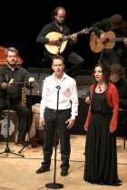 Mísia, Nuria Rial, Vincenzo Capezzuto, Katerina Papadopoulou, Anna Dego gastirern auf der musikalischen Mittelmeerreise "Mediterraneo"in der Philharmonie Köln (© Thomas Brill)